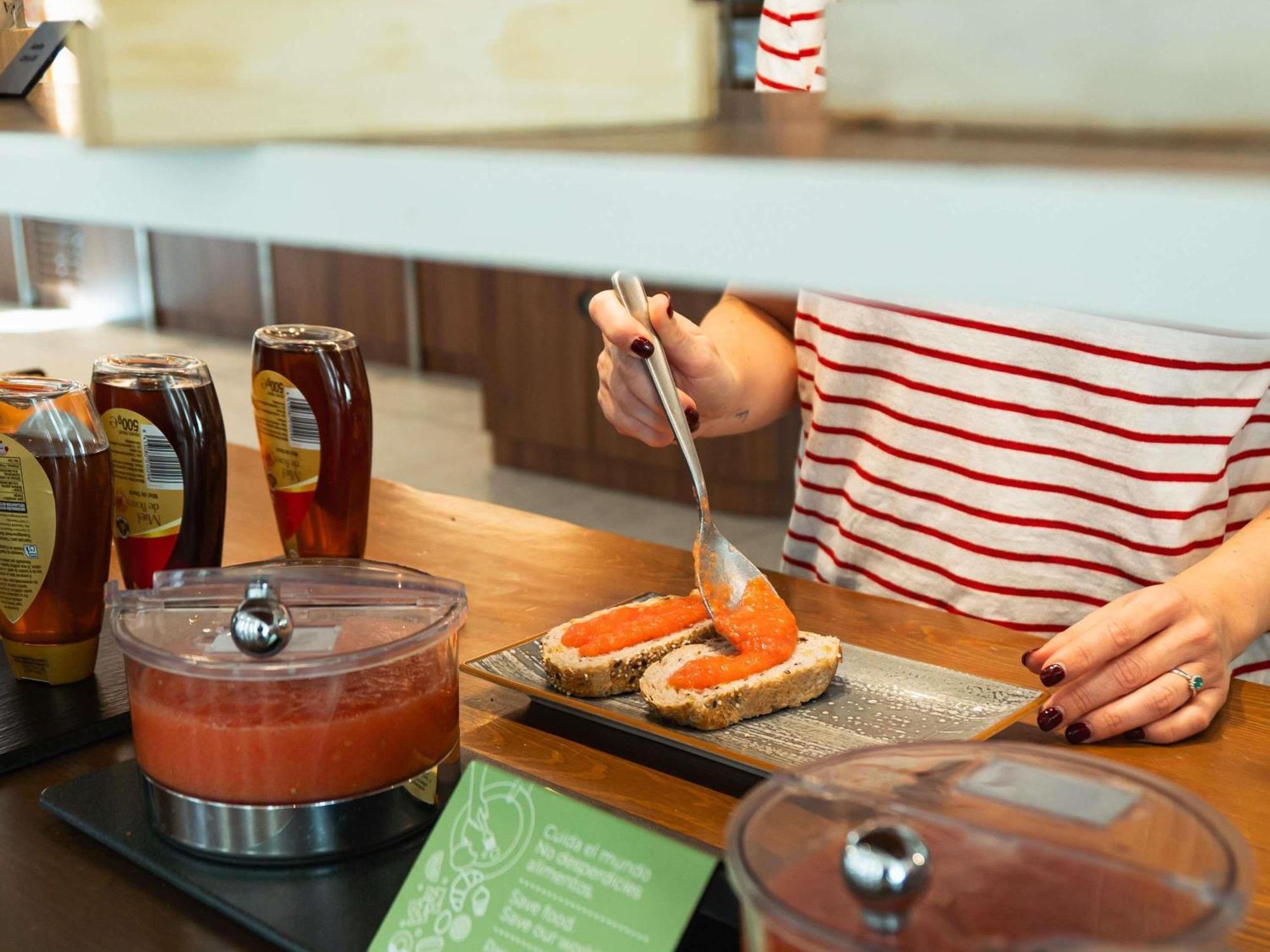 Ibis Styles Sevilla City Santa Justa 외부 사진